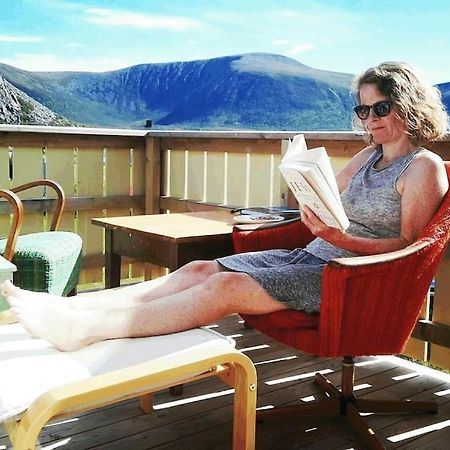 Sjarmerende Hus Med Orkesterplass Til Hav Og Fjell Stave Bagian luar foto