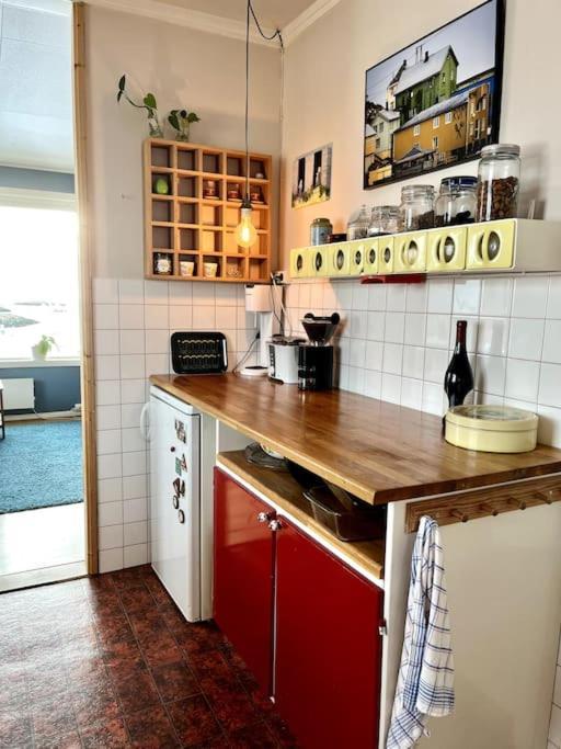 Sjarmerende Hus Med Orkesterplass Til Hav Og Fjell Stave Bagian luar foto