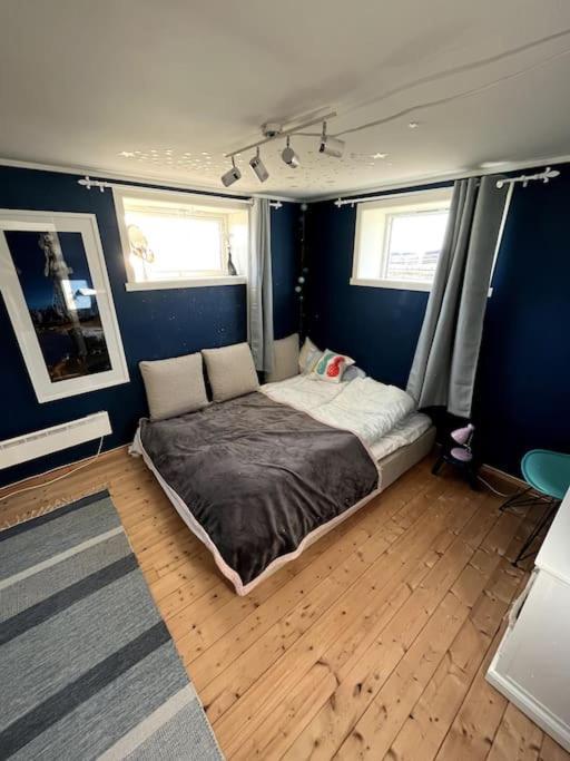 Sjarmerende Hus Med Orkesterplass Til Hav Og Fjell Stave Bagian luar foto